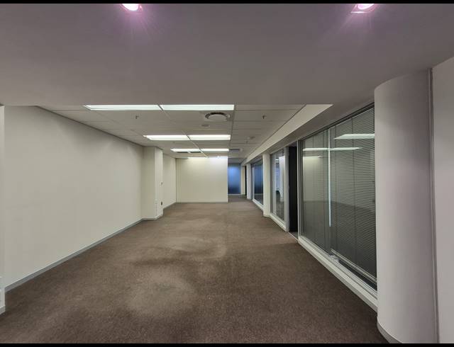 206M² OFFICE TO LET IN SANDTON CENTRAL